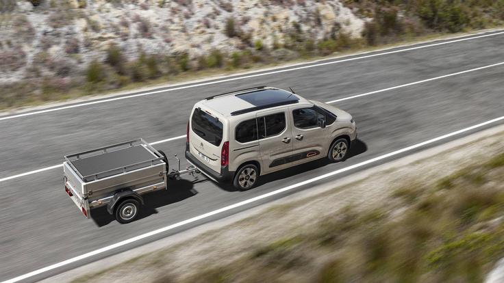 Na seznamu aktivnih asistenčnih sistemov je tudi sistem za nadzor stabilnosti prikolice. | Foto: Citroën
