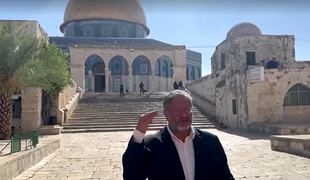 Nevarna eskalacija: izraelski minister razburil z obiskom mošeje Al Aksa #video