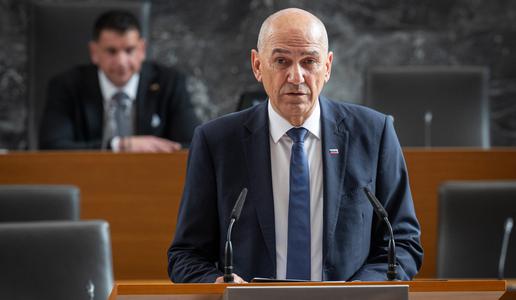 Janša udaril po prejšnji vladi: Denar ne raste na drevesu. Boštjančič: To je naš uspeh.