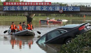 Število smrtnih žrtev nalivov na Kitajskem naraslo na 95