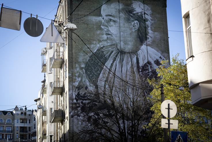 Grafiti Portret Lesje Ukrajinke, ukrajinske pesnice iz 19. stoletja: Guido van Helten, Avstralija | Foto: Ana Kovač