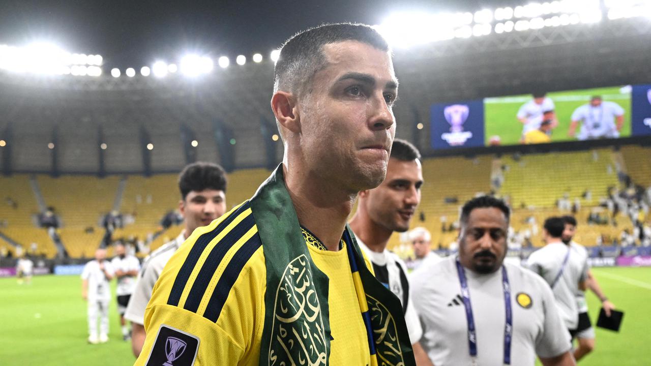 Začelo se je z alarmom zaradi rakete, končalo z Ronaldovim zadetkom in čustveno gesto
