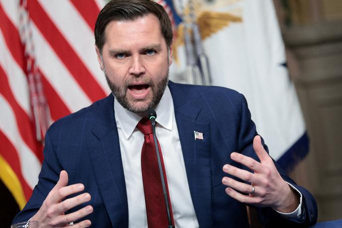 JD Vance | ZDA in Iran sta v začetku tedna po dolgotrajnih pogajanjih dosegla dogovor o končanju vojne. V naslednjih 60 dneh naj bi dorekli njegovo uresničevanje in končni sporazum, med drugim glede iranskega jedrskega programa. Na fotografiji podpredsednik ZDA JD Vance. | Foto Reuters