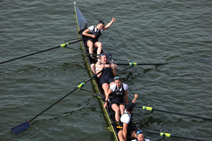 Na ženski dirki je Oxford v vetrovnih in težkih razmerah prekinil niz osmih zaporednih porazov. | Foto: Guliverimage