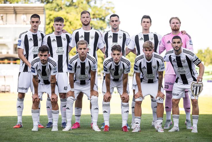 Mura po nepopolnih dveh krogih zaseda visoko tretje mesto. Če bi se tako prvenstvo končalo že zdaj, bi se v Fazaneriji, ki pridobiva vse lepšo podobo, saj se na novo tribuno že pridodajajo stoli, prihodnje poletje igrale evropske tekme.   | Foto: Jure Banfi