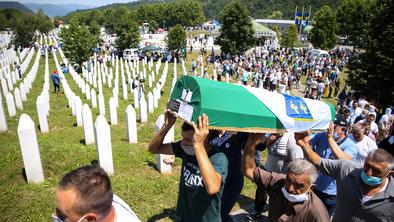 Bo 11. julij razglašen za mednarodni dan spomina na genocid v Srebrenici?