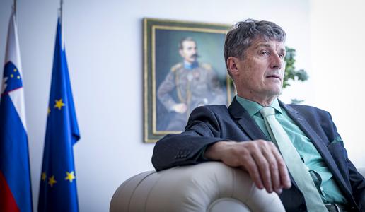 Obrambnega ministra smo vprašali, ali bo Slovenija izigrala Nato #intervju