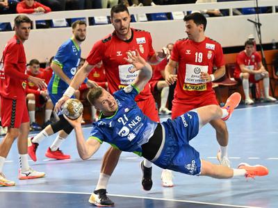 Slovenski rokometaši v Loznici v zadnjih sekundah do zmage proti Srbiji