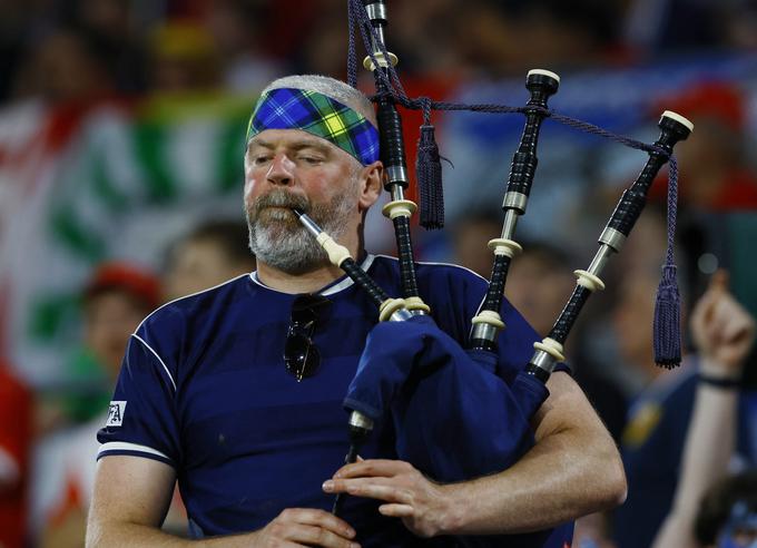 Kako vesele melodije bodo danes zvabile iz sebe škotske dude po tekmi z Madžarsko? | Foto: Reuters