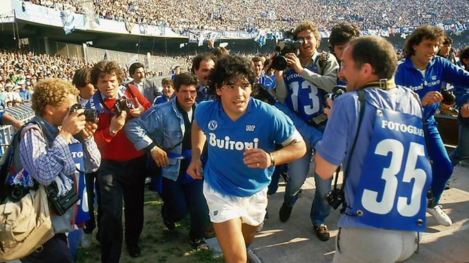 Diego Armando Maradona je v Neaplju pred desetletji poskrbel za nogometno pravljico. | Foto: 