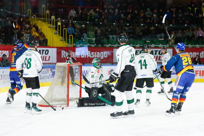 Asiago : Hk Olimpija | Hokejisti Olimpije so s 3:5 izgubili na gostovanju pri Asiagu. | Foto Serena Fantini / Asiago Hockey