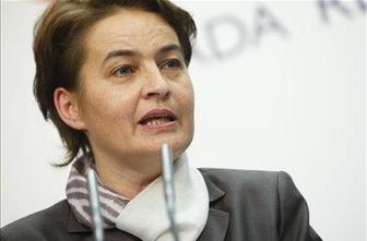 Vlada znižala plače ministrom in državnim sekretarjem
