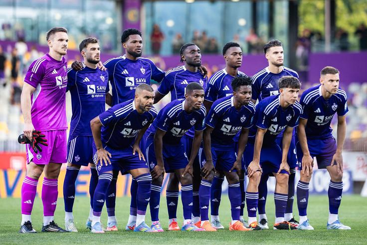 Maribor je povratni dvoboj z Paksijem začel le z dvema Slovencema v začetni enajsterici. To sta bila Ažbe Jug in Nejc Viher. | Foto: Jure Banfi