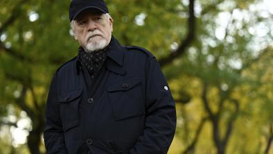 Med resničnimi neumnostmi milijarderjev in shakespearjansko tragedijo