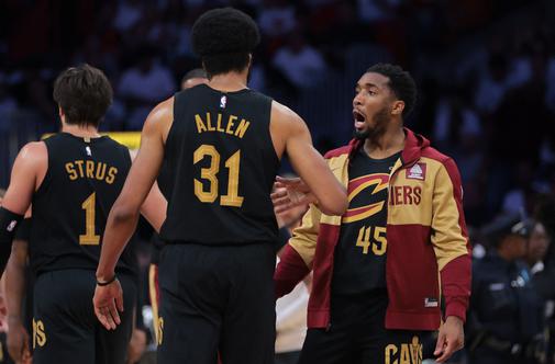 Cleveland nadigral Miami in napredoval "z metlo"