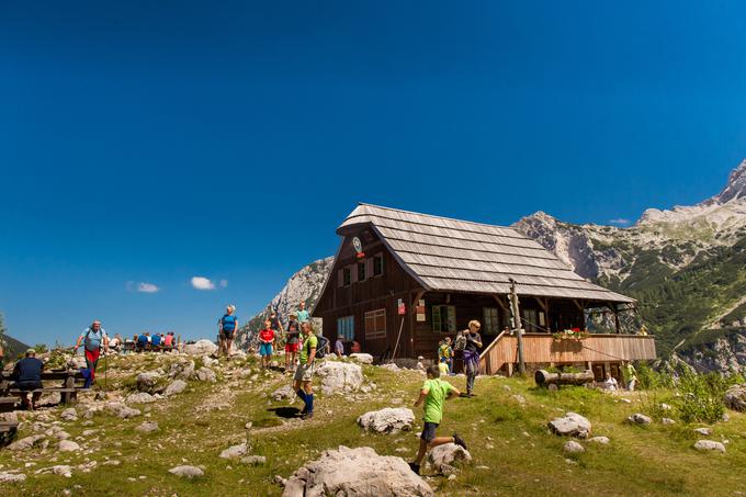 Češka koča bo odprta le še ob koncu tedna. | Foto: Klemen Korenjak