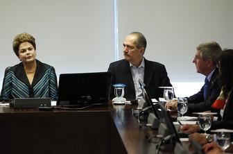Predsednik MOK: OI na prvem mestu ko se konča SP