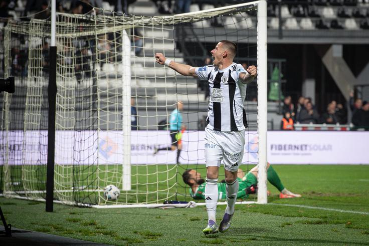 Dario Vizinger je dosegel hat-trick. | Foto: Jure Banfi