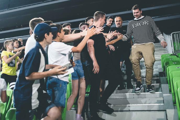 premiera 2017 | Slovenski ljubitelji košarke komaj čakajo, da 30. junija Dončića vidijo na tekmi v Stožicah. | Foto Grega Valančič/Sportida