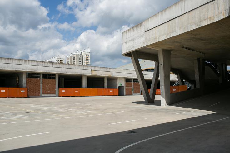 Februarja lani so v DUTB začeli iskati kupca za terjatve do Grepa. | Foto: Klemen Korenjak
