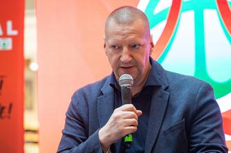 Erjavec je dobil še četrti mandat predsednika