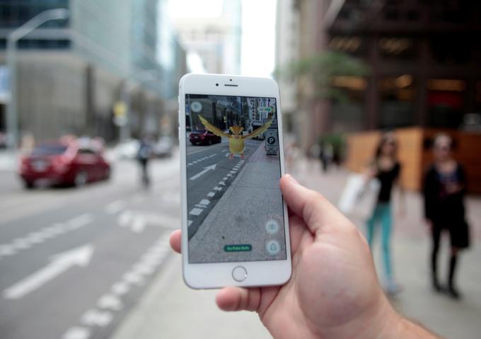 Poti mobilne igre Pokemone Go lahko vodijo tudi v nenavadne, bizarne in včasih tudi nevarne situacije. | Foto: 
