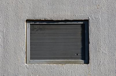 Vas moti sosedova odprtina na zidu? Poglejte, kaj lahko storite. #pravni nasvet