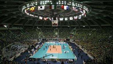 Acosta vodenje FIVB predal Weiju Jizhongu