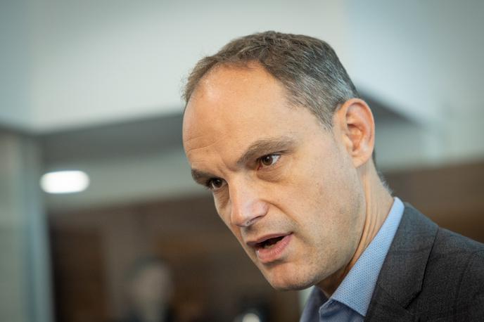 Anže Logar | V samem bistvu gre namreč za norčevanje iz neplačanih delavcev. Pa tudi norčevanje iz institucij države, kar kaže na nedelovanje pravne države," je pristavil Logar.  | Foto Ana Kovač