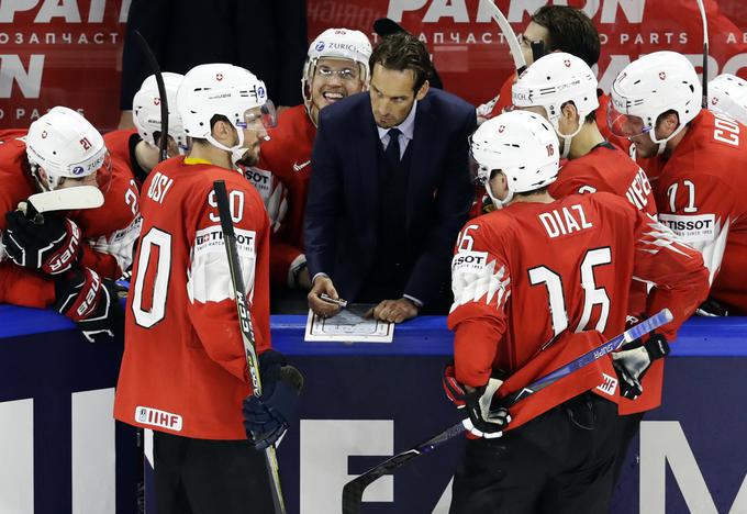 "Če bi mi kdo pred tremi leti omenil finale SP, bi se le smejal," je dejal selektor Švicarjev Patrick Fischer, ponosen na svoje fante, ki so v izločilnih bojih odpravili tako Fince kot Kanadčane. | Foto: Reuters