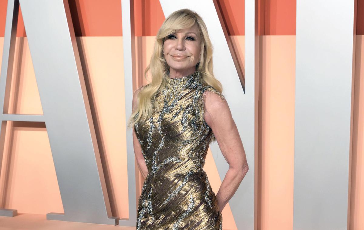 Donatella Versace | Donatella Versace se umika s položaja kreativne direktorice v imperiju Versace. | Foto Guliverimage