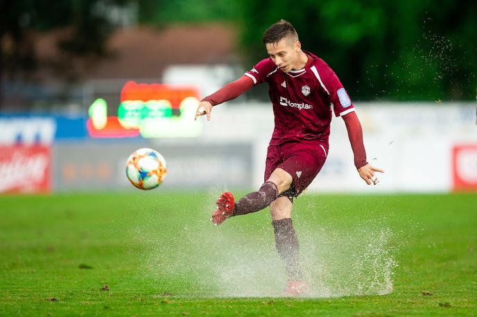 Tilen Mlakar | Tilen Mlakar je pred leti igral za domači Triglav. | Foto Vid Ponikvar/Sportida