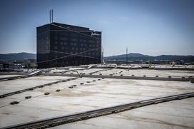 Žito silosi v ljubljanskem BTCju. silos žito