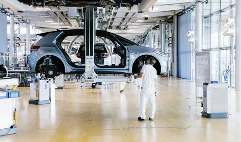 Bi sprejeli 300 kilometrov oddaljeno službo za 30 tisoč evrov?