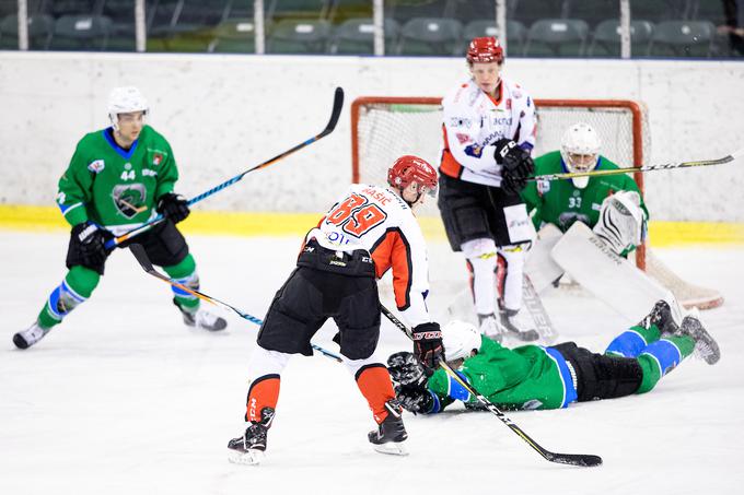 Bolj kot je šla tekma proti koncu, bolj so bili nevarni železarji. | Foto: Matic Klanšek Velej/Sportida