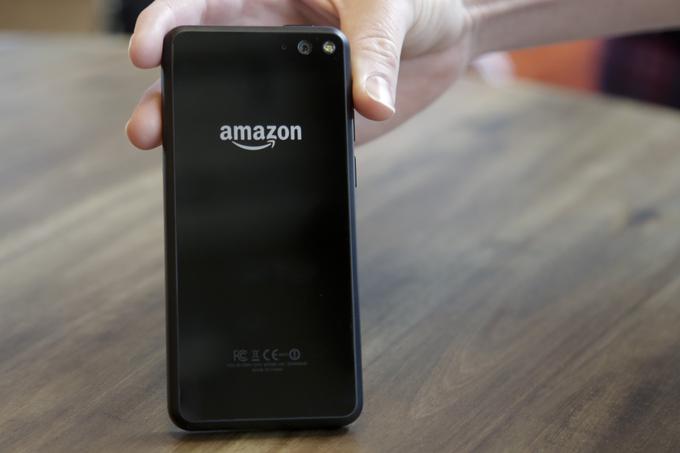 Po nekaterih ocenah je Amazon v prvih 20 dneh prodal samo 35 tisoč Fire Phonov, v skladiščih pa jih je tri mesece po izidu imel še več kot za 70 milijonov evrov.  | Foto: Reuters