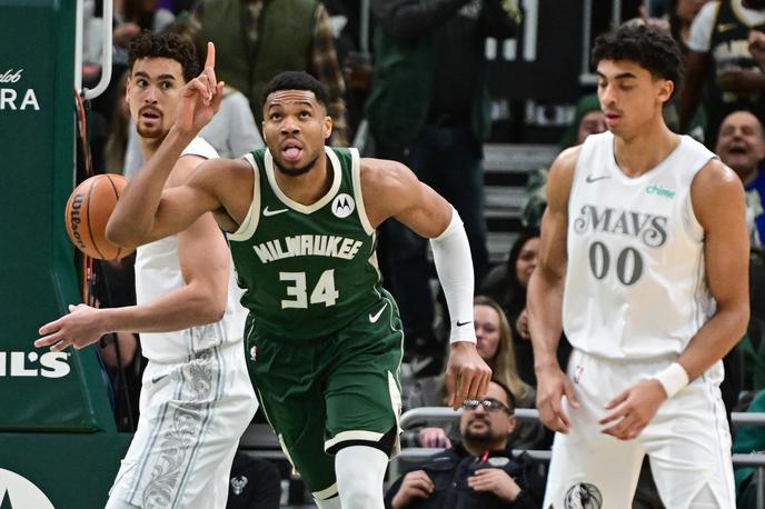 Giannis Antetokoumnpo | Milwaukee se je znesel nad oslabljenim Dallasom. | Foto Reuters