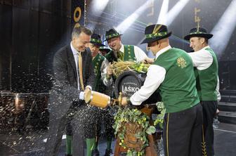 Poklon tradiciji, skupnosti in prihodnosti