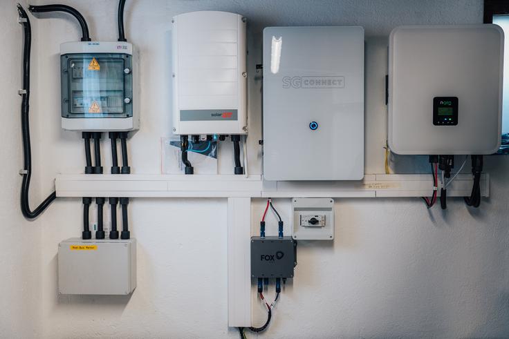 Za nadgradnjo obstoječe sončne elektrarne s hranilnikom ter optimizacijo s pametnim Omrežjem SG Connect podjetja NGEN se lahko odločite tudi, če ste obstoječo sončno elektrarno kupili od drugega ponudnika.  | Foto: Jan Lukanović