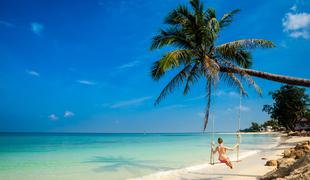 Bi zimo preživeli na plaži? To so najboljši tropski otoki za "delo od doma".