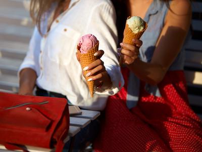 Prvi dan za enako število kepic sladoleda odštel 7, tretji dan 17 evrov: "Pokličite policijo!"