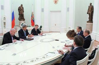 Lavrov in Kerry za mednarodno mirovno konferenco za Sirijo