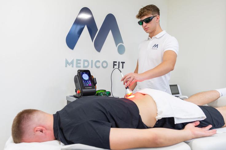 Medicofit_bolečina v križu med hojo_laser | Foto: Medicofit