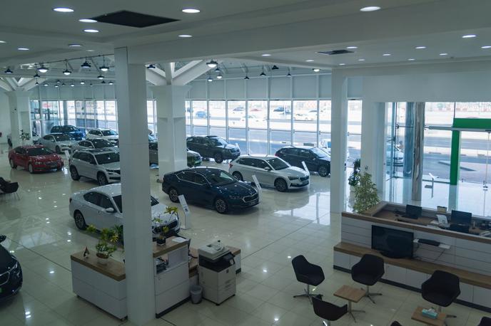 Škoda Dubaj | V največjem prodajnem salonu bo lahko Škoda ponujala do 40 vozil. | Foto Škoda
