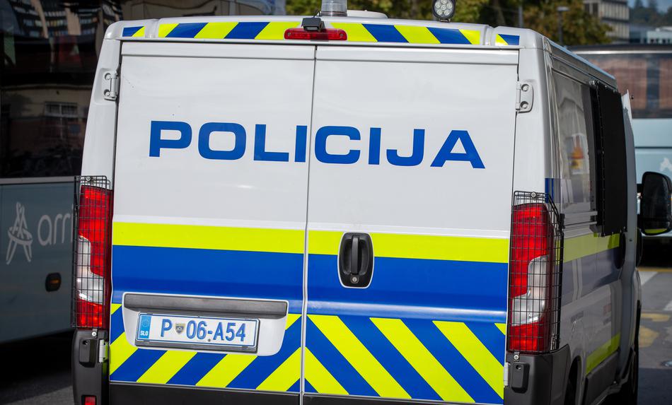 Znan motiv smrtonosnega obračuna med sosedoma iz Slovenske Bistrice