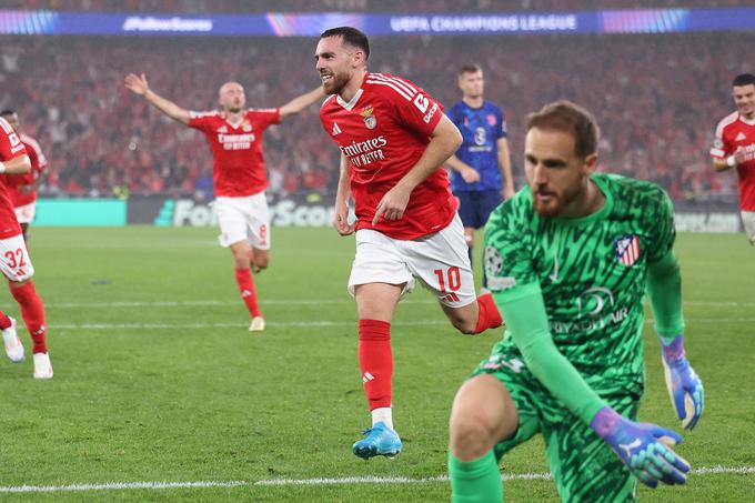 Jan Oblak je na gostovanju v Lizboni prejel kar štiri zadetke, na srečanju pa zbral še šest obramb, tako da je bil na koncu med bolje ocenjenimi igralci svojega moštva. | Foto: Guliverimage