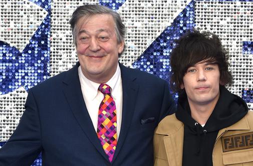 Stephen Fry o 30 let mlajšem možu: Zgodaj večerjava, pogledava kviz in greva spat