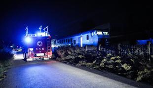 Vlak zadel skupino delavcev na progi, pet jih je umrlo #video
