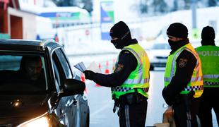 Sosedi višajo kazni za prehitro vožnjo: globe tudi do pet tisoč evrov
