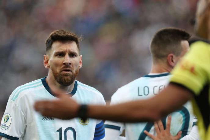 Lionel Messi | Lionel Messi ni mogel verjeti, da je prejel rdeč karton. | Foto Reuters